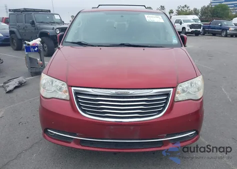 2013 Chrysler Town & Country Touring z USA, uszkodzony, nr VIN 2C4RC1BG3DR689722
